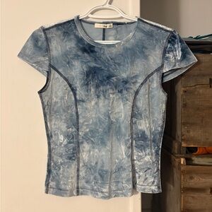 Aritzia Wilfred Free Blue Tie Dye Crushed Velvet Zaylee Short Sleeve Tee Medium